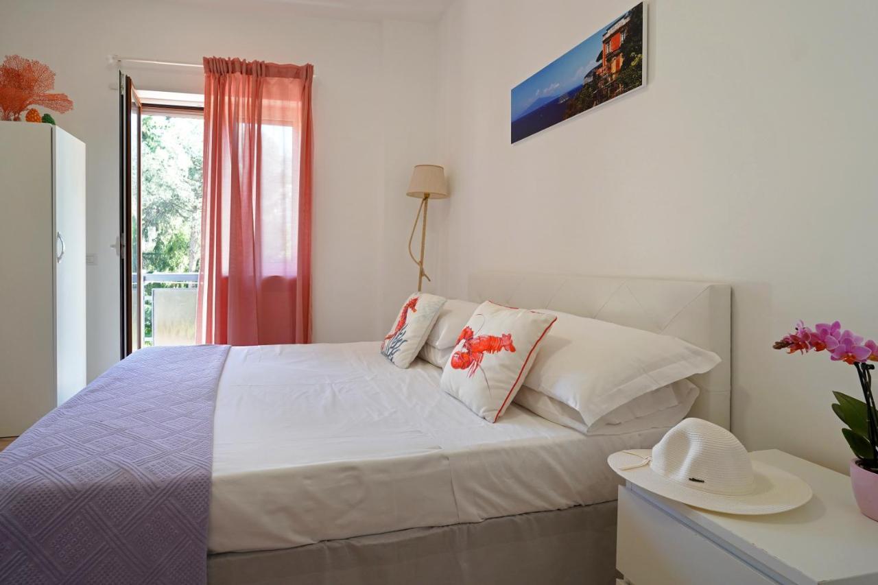 Piazza Lauro Suites Сорренто Экстерьер фото